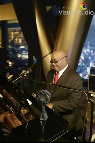 Pianist Singer Sax John Cole 